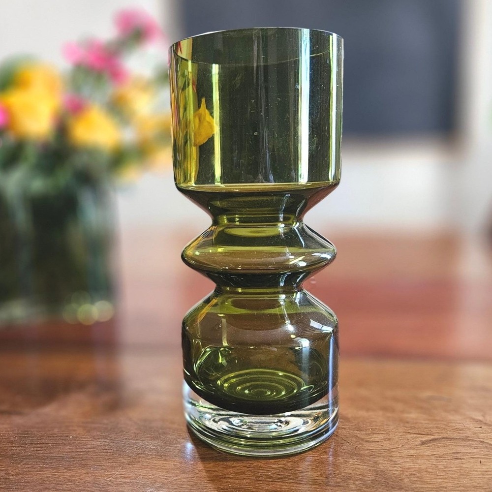 Tamara Aladin Riihimäen Lasi 1472 Olive Green Art Glass Vase Finland 10" Vtg